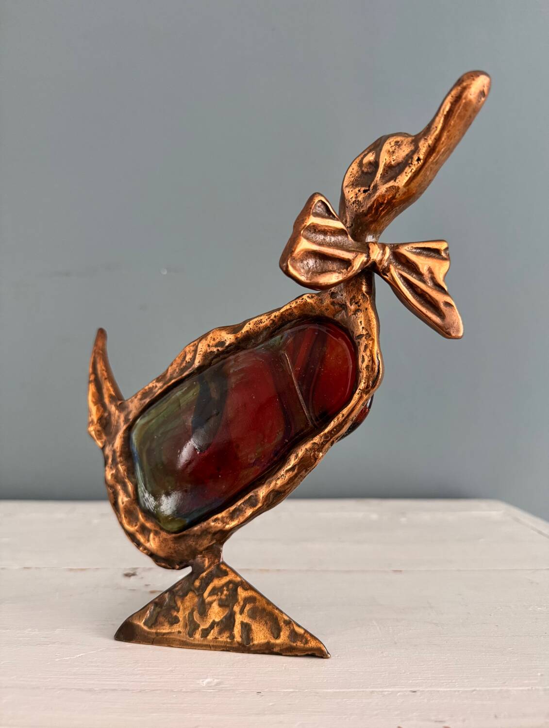 Duck with a bow tie, original sculpture by Yves LOHÉ