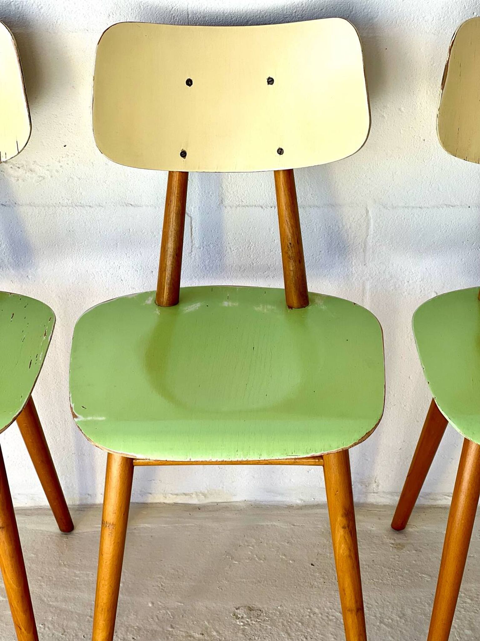 Chaises de salle à manger par TON, ensemble de 4