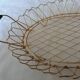 Corbeille panier plat métal doré et scoubidou
