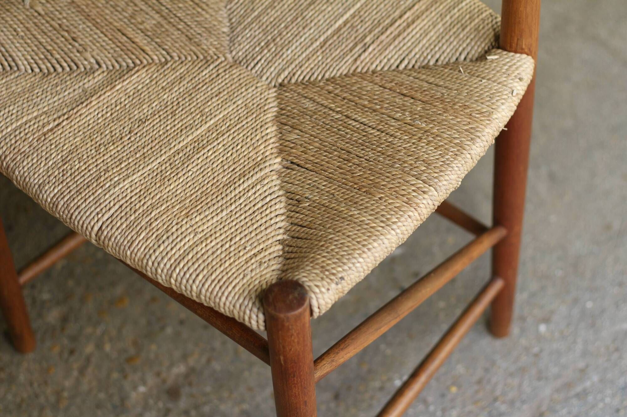 Succession LACOSTE : chaise scandinave par Peter Hvidt (1950s)