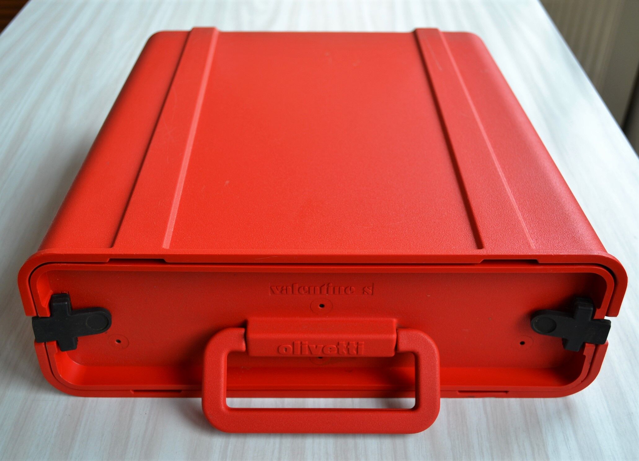 Olivetti "valentine" typewriter by Ettore Sottsass 1960