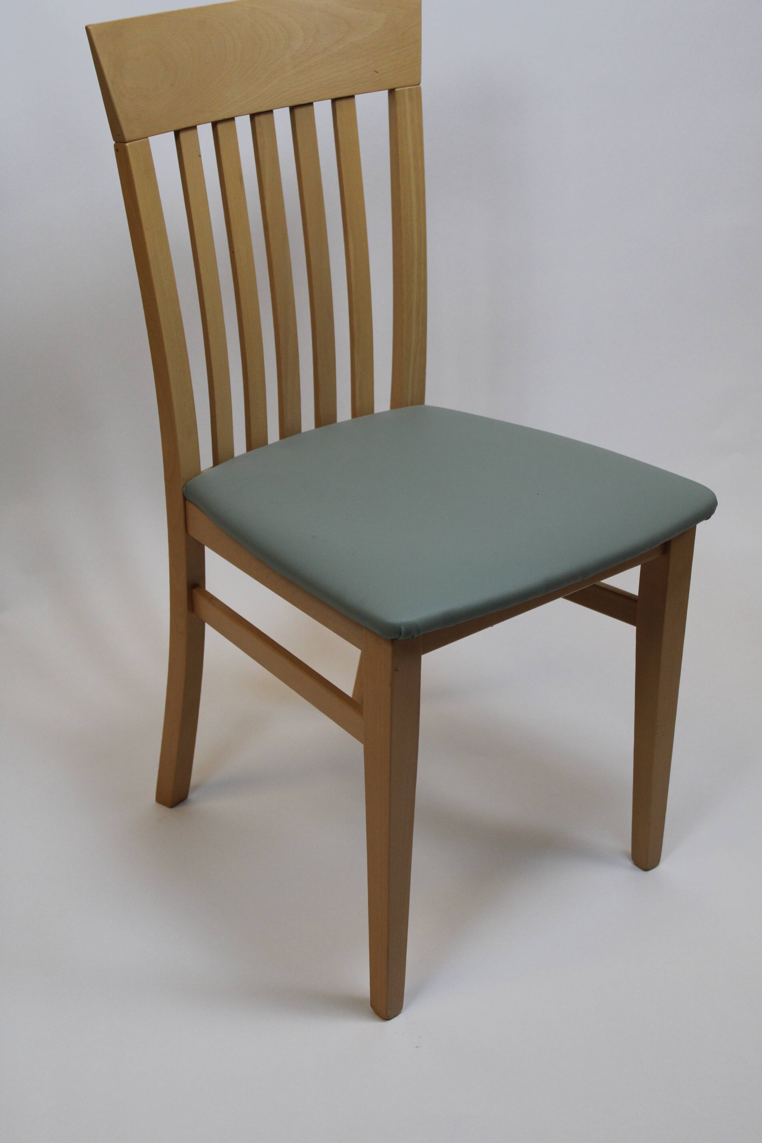 Chaise skai vintage en hêtre siège vert suède