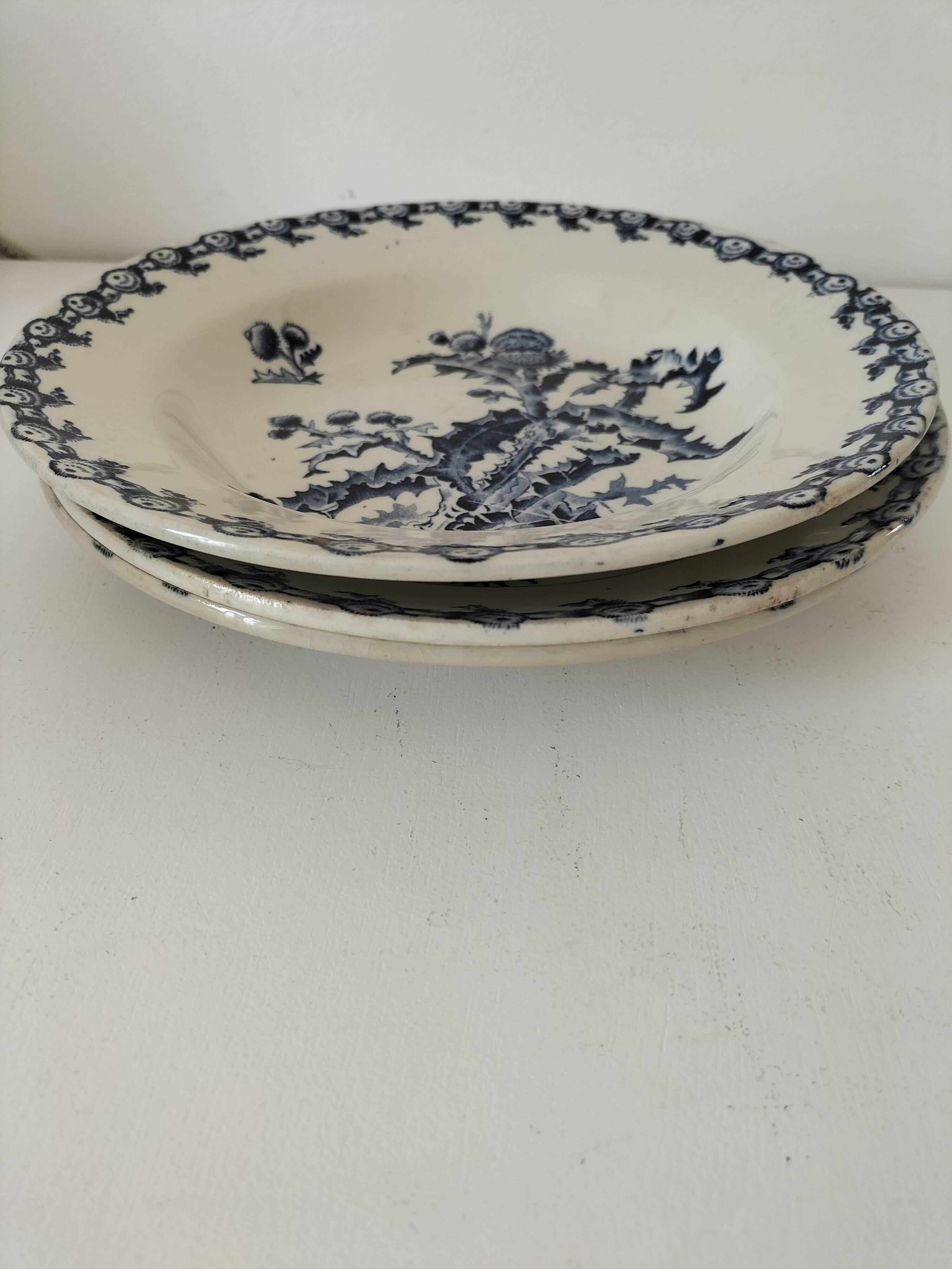 Trio of Gien soup plates – Chardon model in navy blue