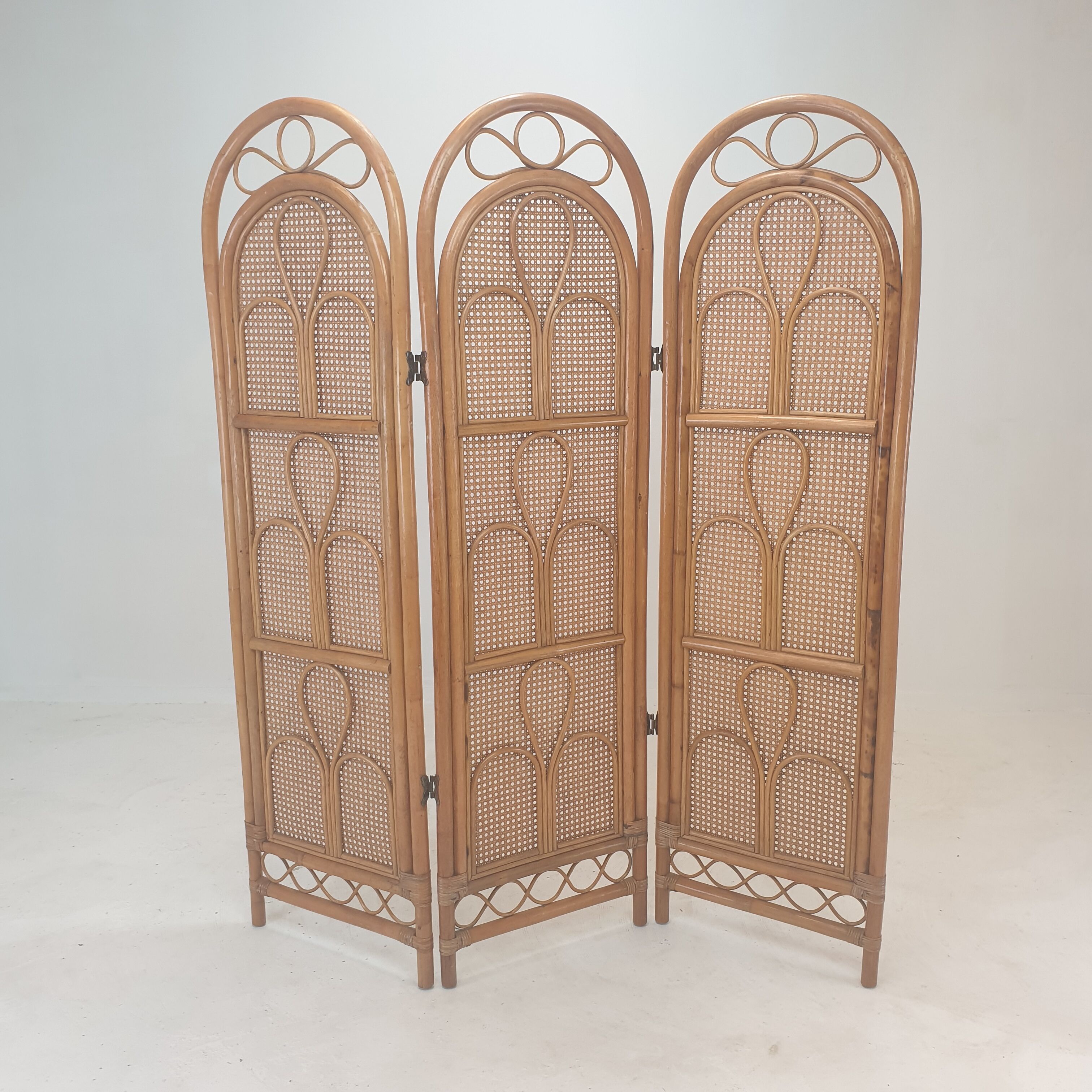 Italian rattan and wicker room divider 1960s