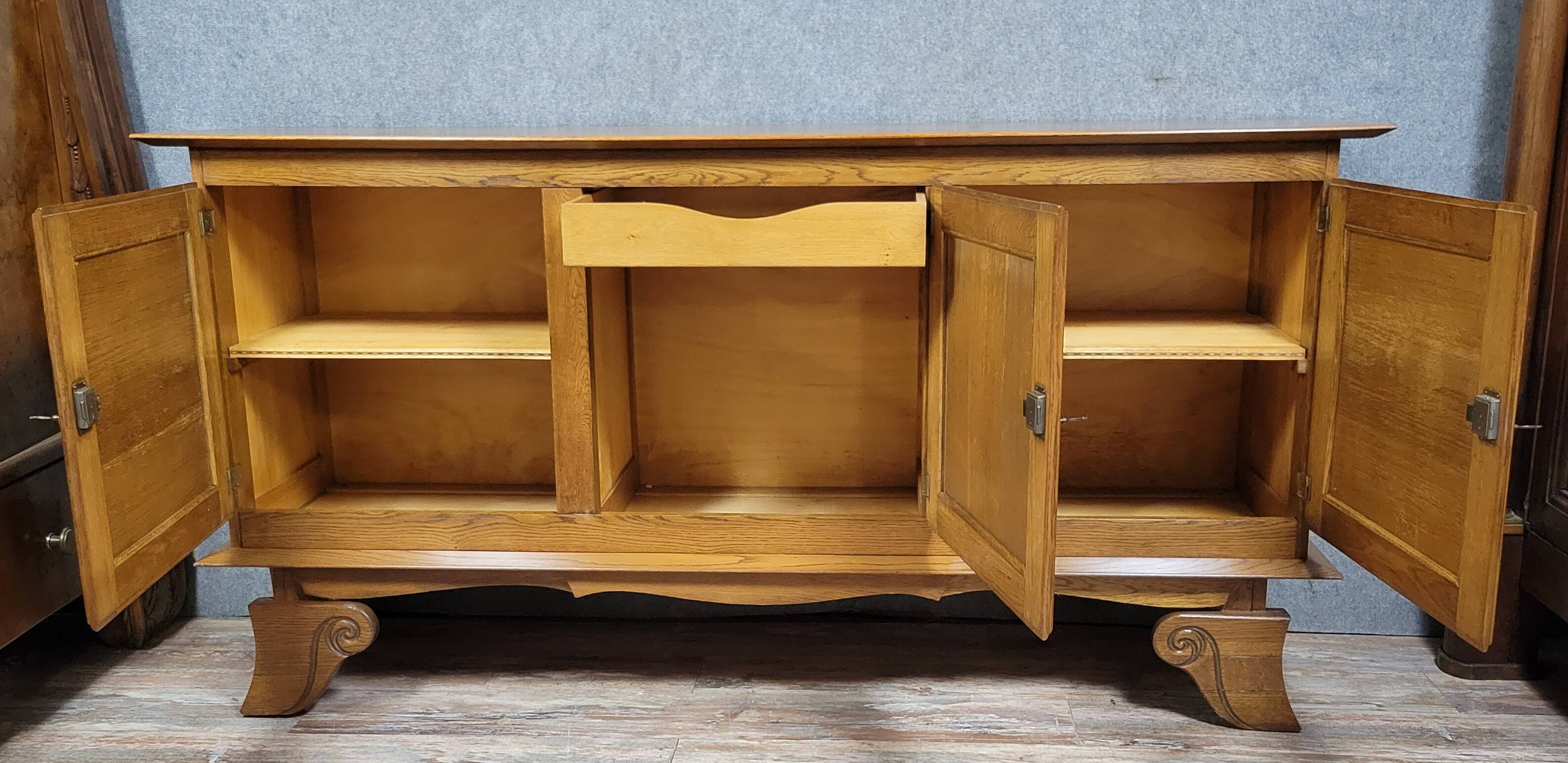 Important Buffet en enfilade époque Art Déco en chene vers 1940