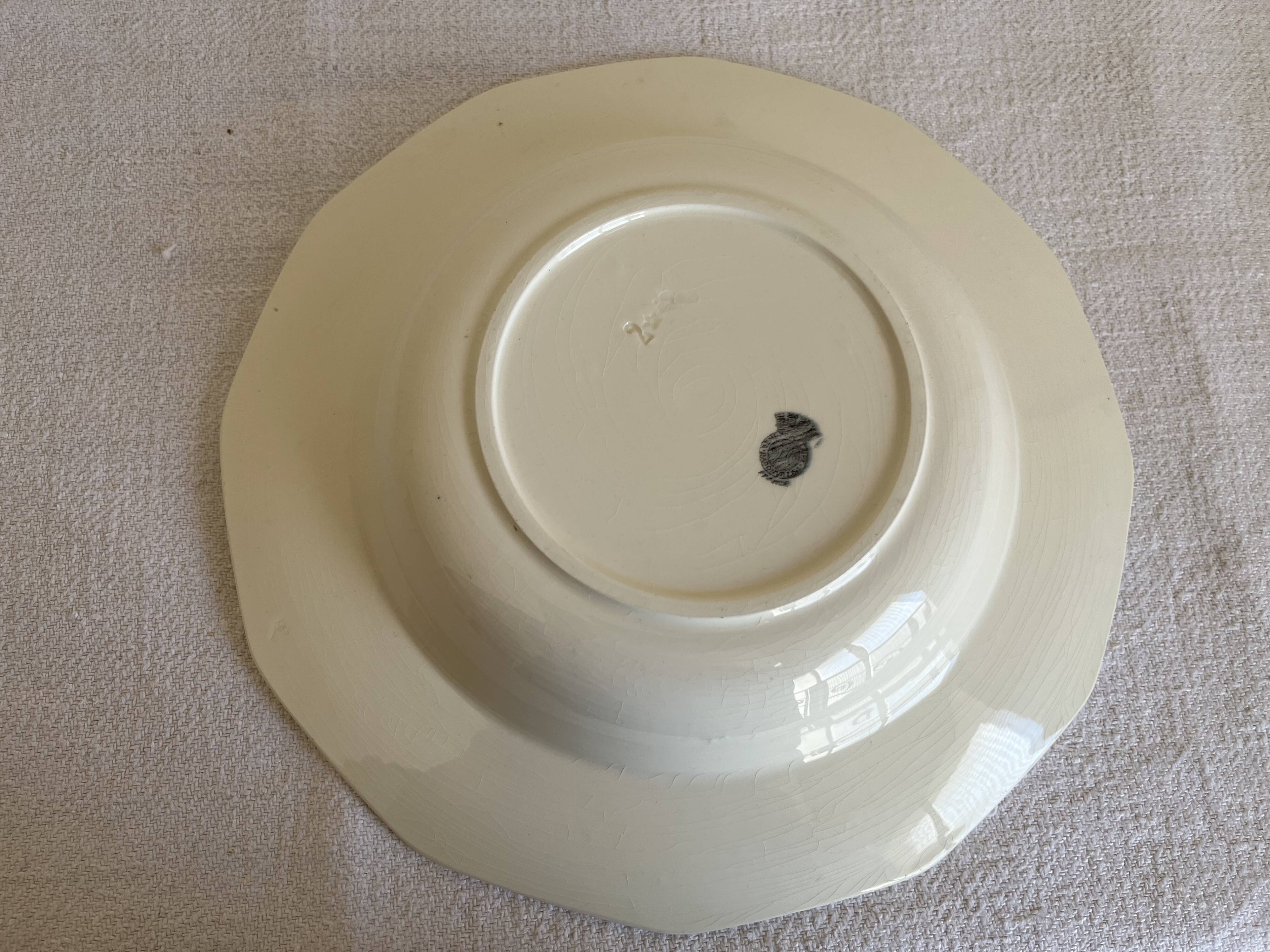 Octagonal fine earthenware table centrepiece 1920 white cream