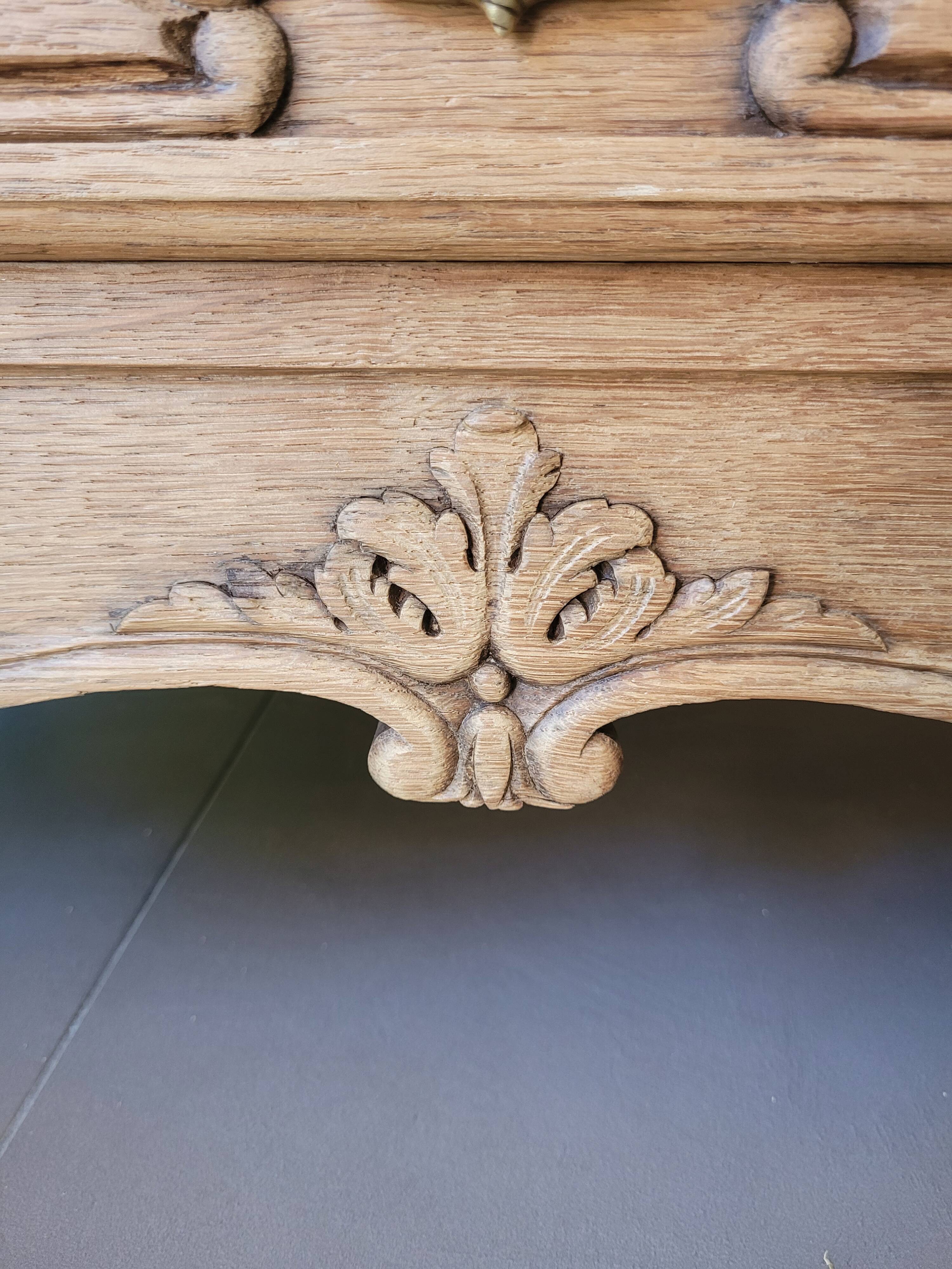 Vintage chest of drawers