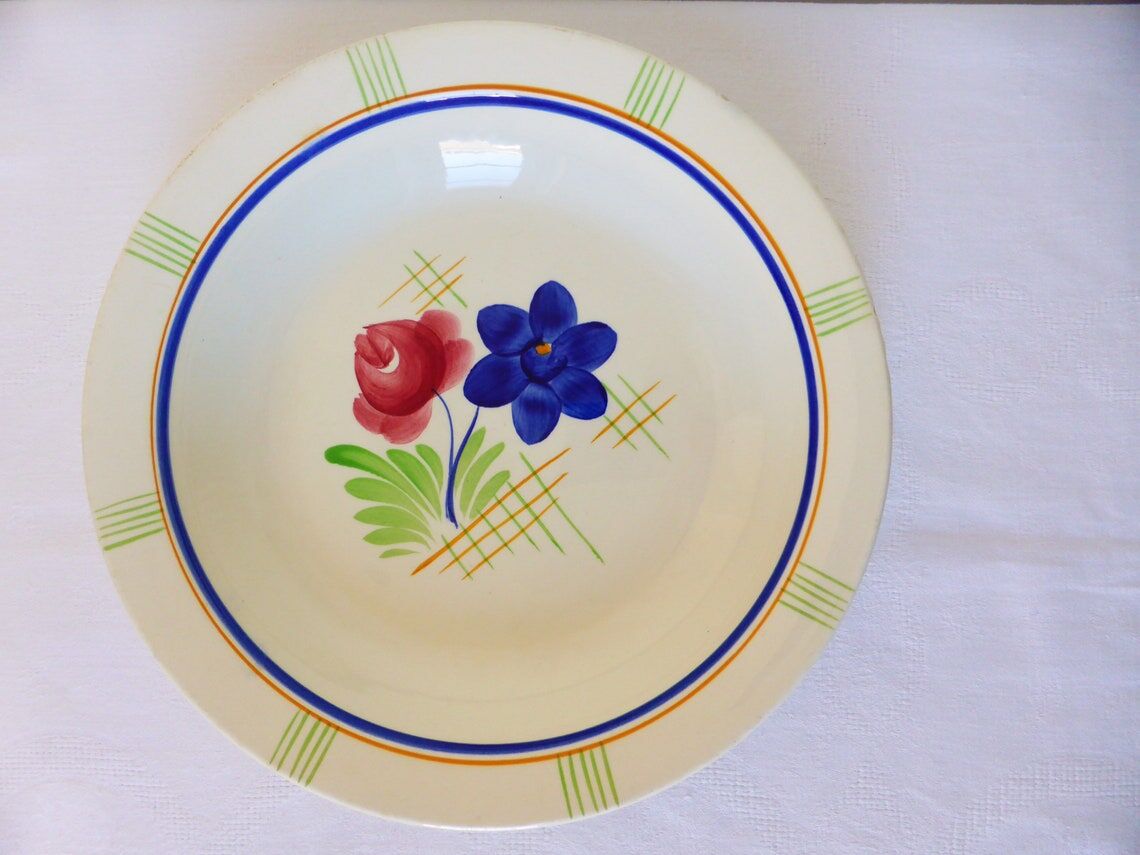 Vintage round, hollow dish from the Gien factory, Robinson model, in porcelain