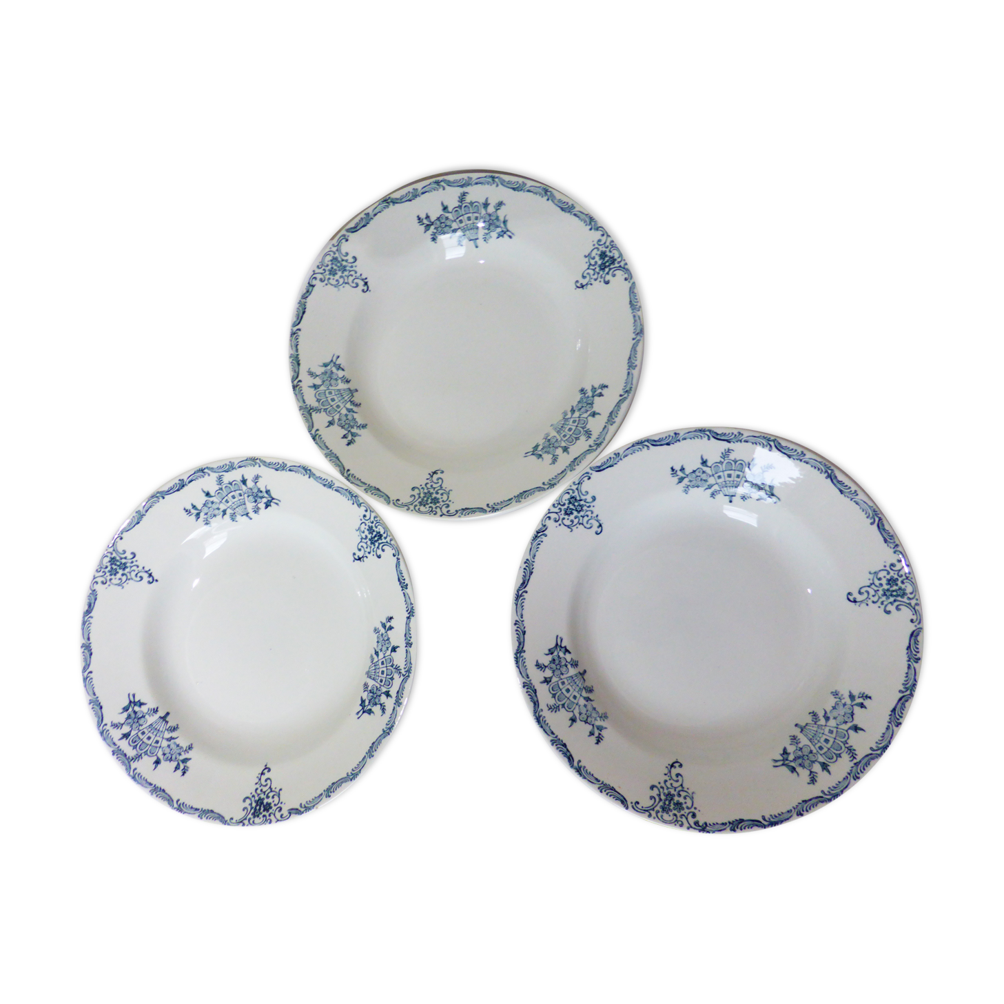 4 vintage soup plates from St Amand