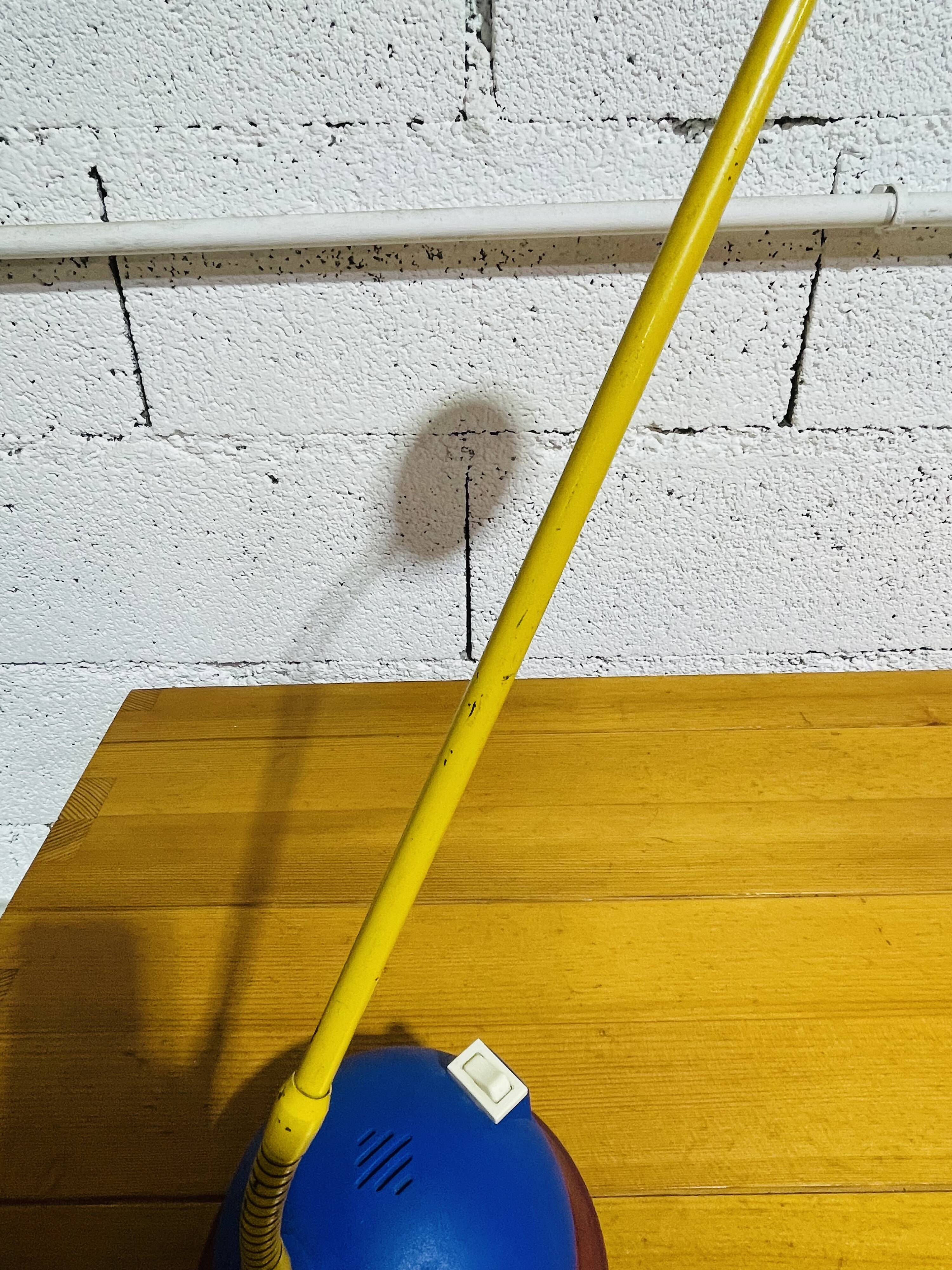Lampe vintage Stilplast Italie années 1980
