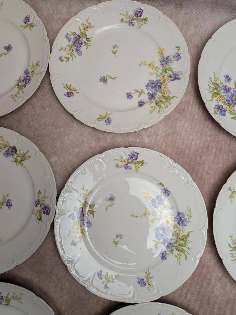 Set of 12 dessert plates in Limoges porcelain GDA France – floral design