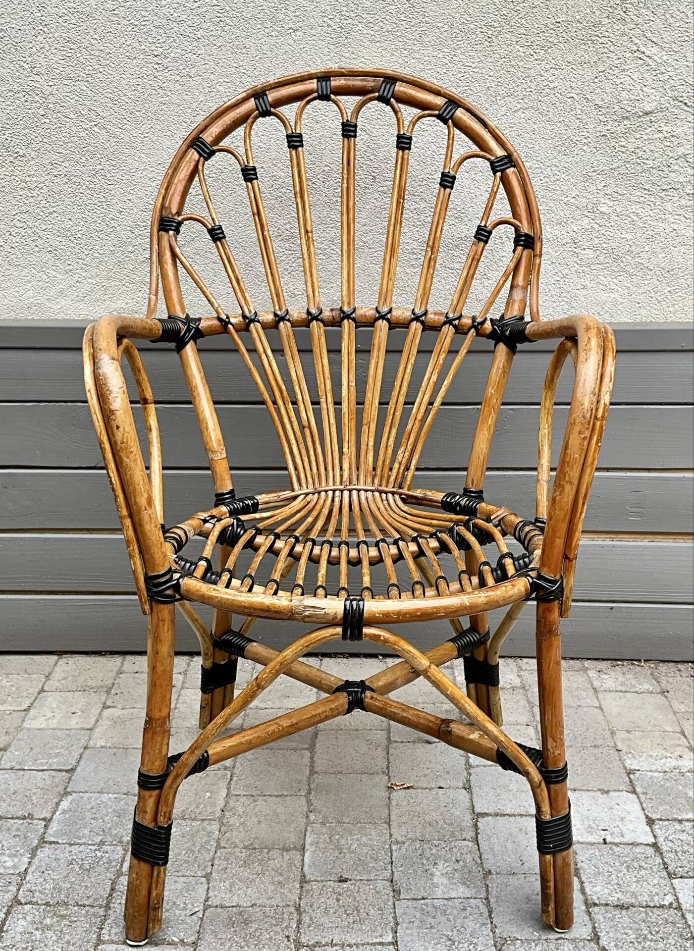 Vintage rattan peacock chair – 1970s