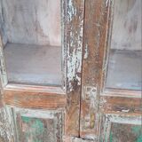 Armoire ancienne vitrée en bois