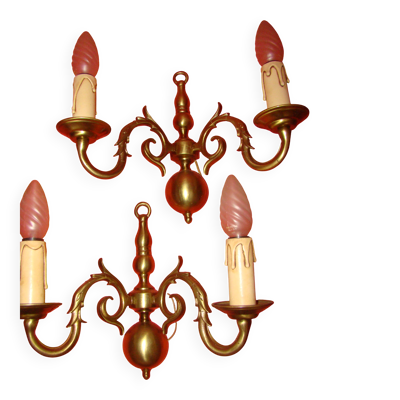 Paire d'appliques en bronze à 2 bras de lumière de style ''hollandais