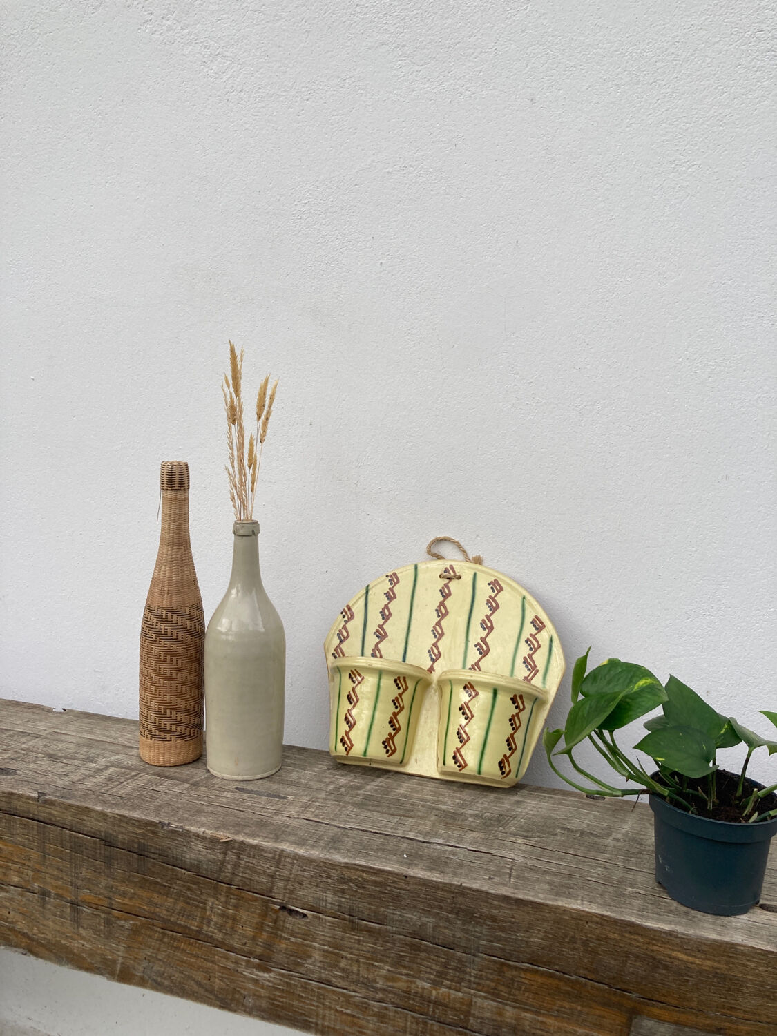 Wall-mounted planter or cutlery drainer in yellow vintage ceramic