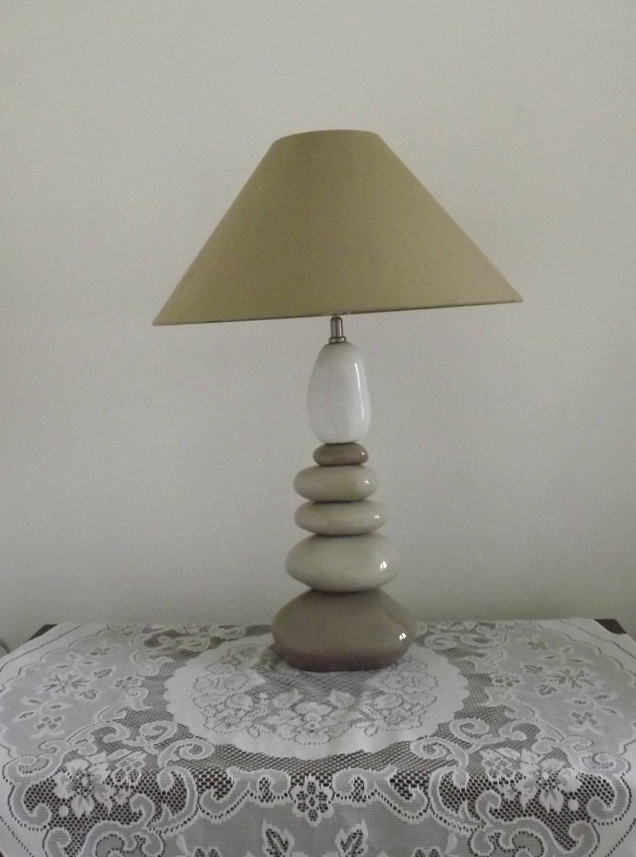 Large vintage table lamp from the 1990s in brown and beige ceramic with a lampshade.