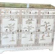 White lacquered Chinese sideboard with mother-of-pearl geisha decorations.