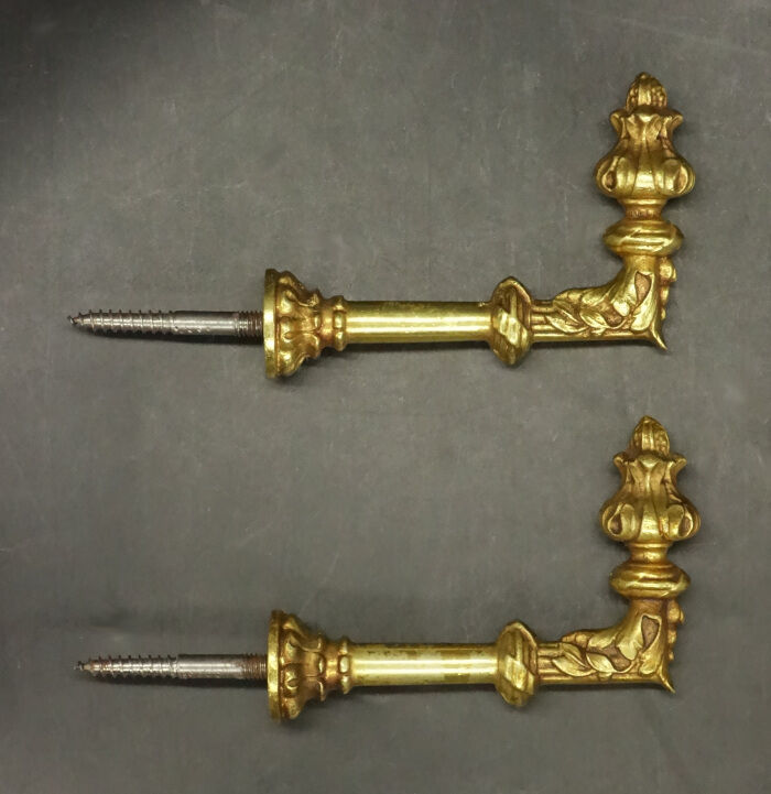 Pair of hooks Louis XVI style