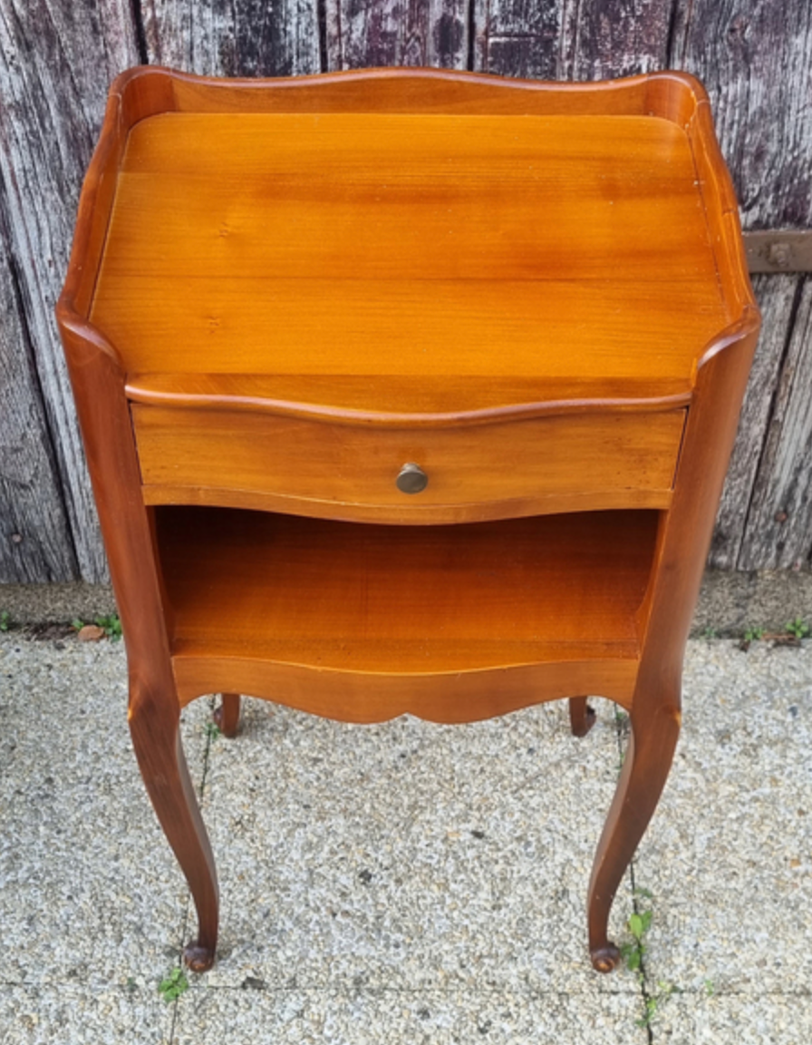 Pair of vintage Louis XV style bedside tables, wood