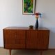 Buffet moderniste des années 1970