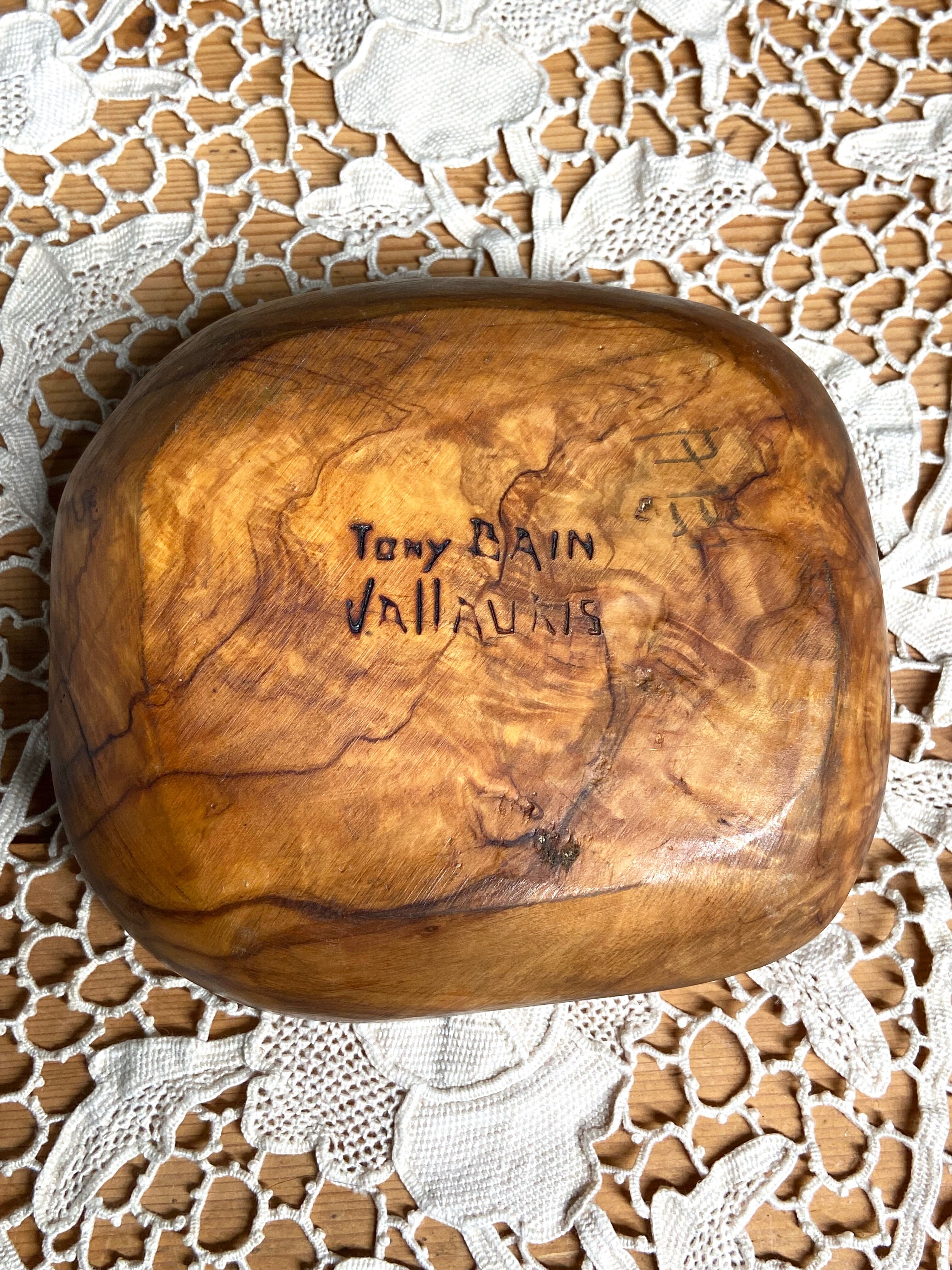 Olive wood bowl