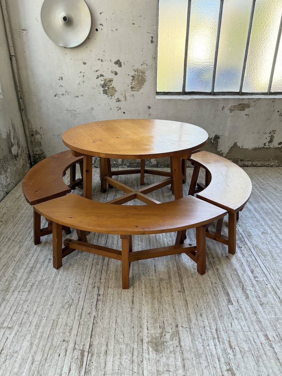 Set of round table and 4 rounded benches, 1950