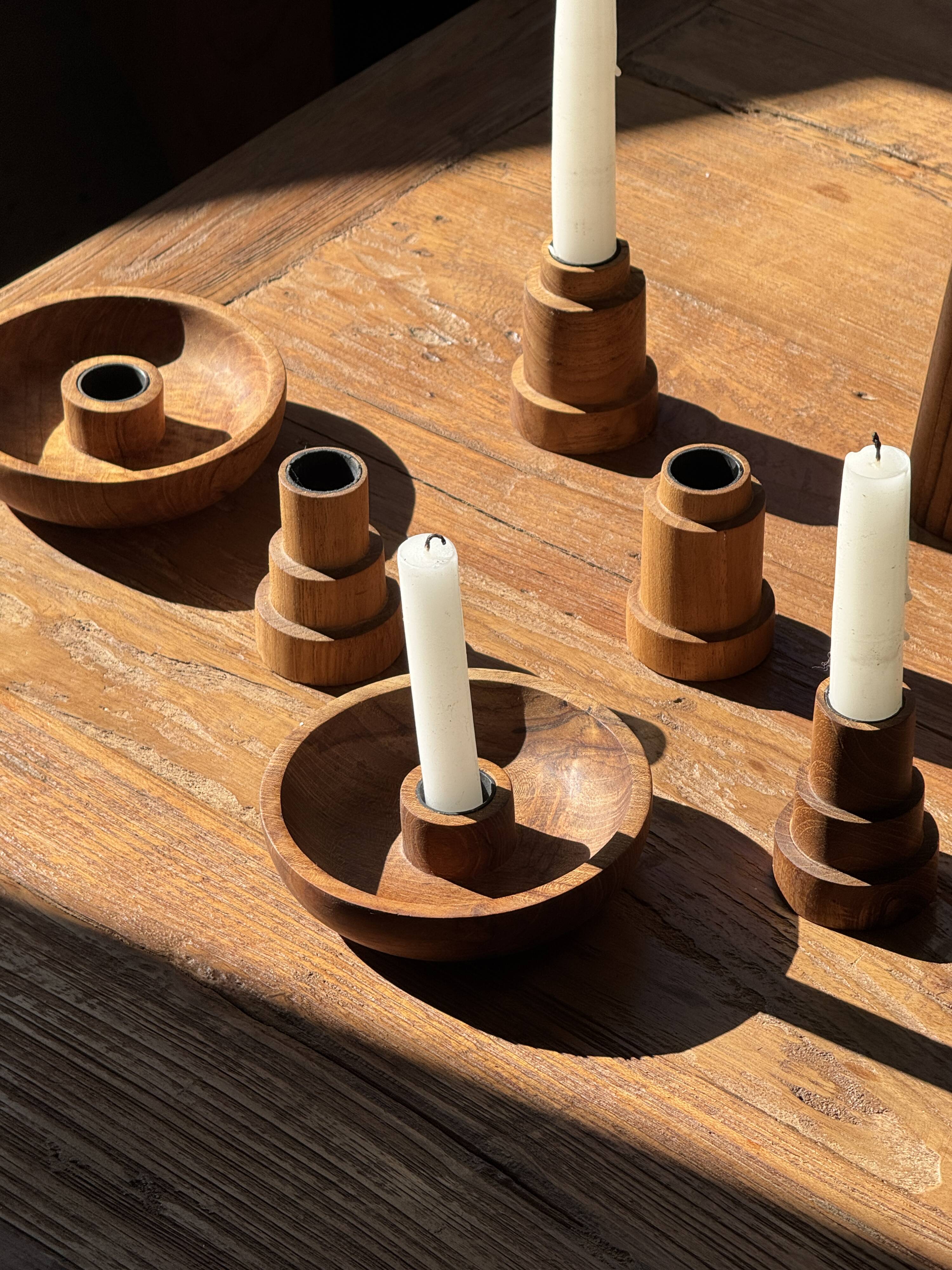 Circular teak monoxyle candle holder D12 H3