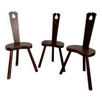 Set of 3 brutalist tripod chairs, kidney-shaped seat, solid wood.