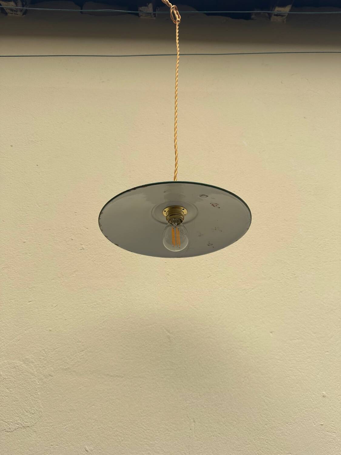 Pendant light indust enameled sheet metal vintage old farmhouse green and white