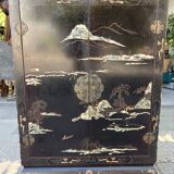 Asian turntable/vinyl cabinet in lacquered wood