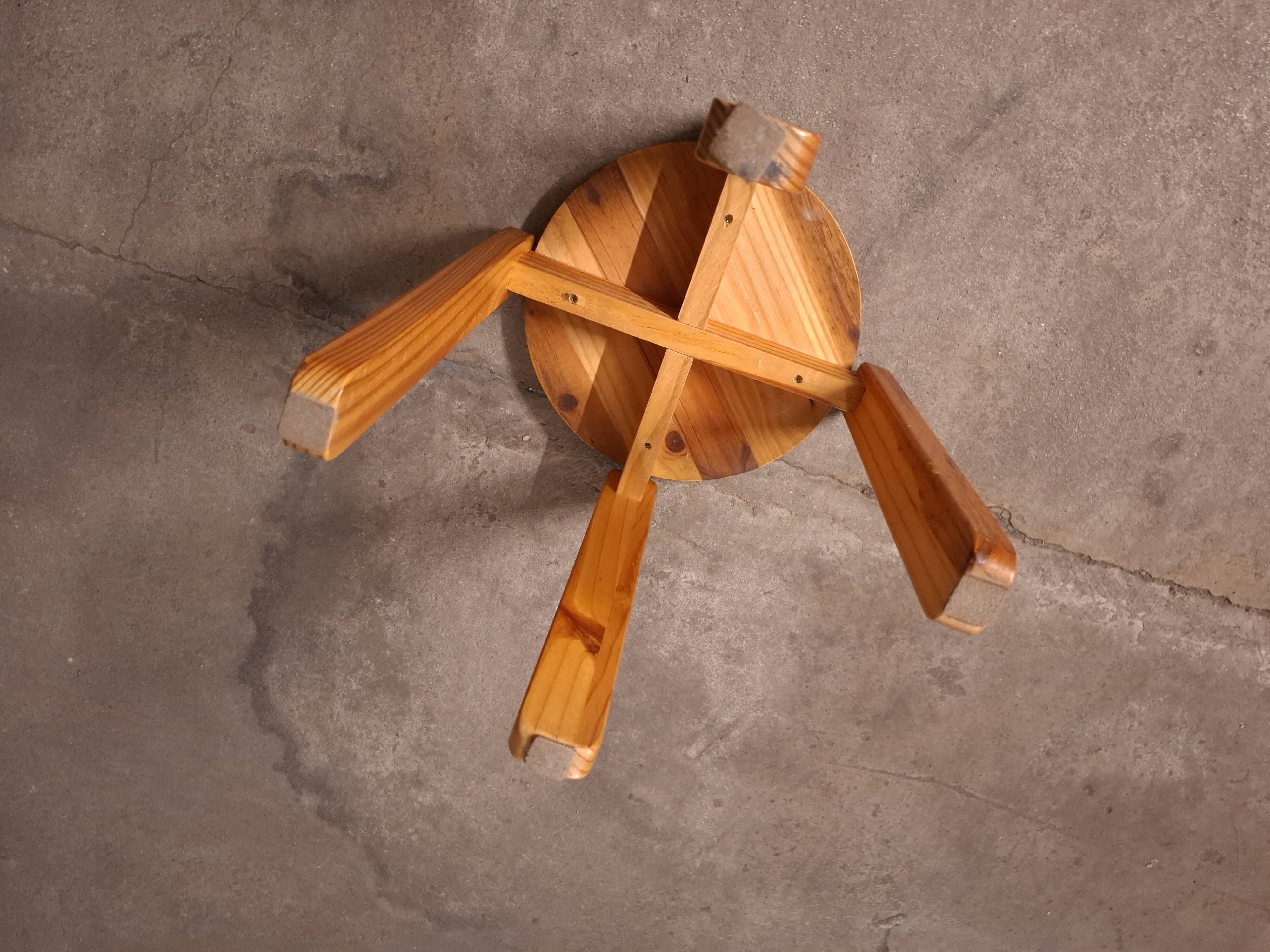 Tabouret en pin vintage