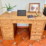 Bureau de maître d'école américain