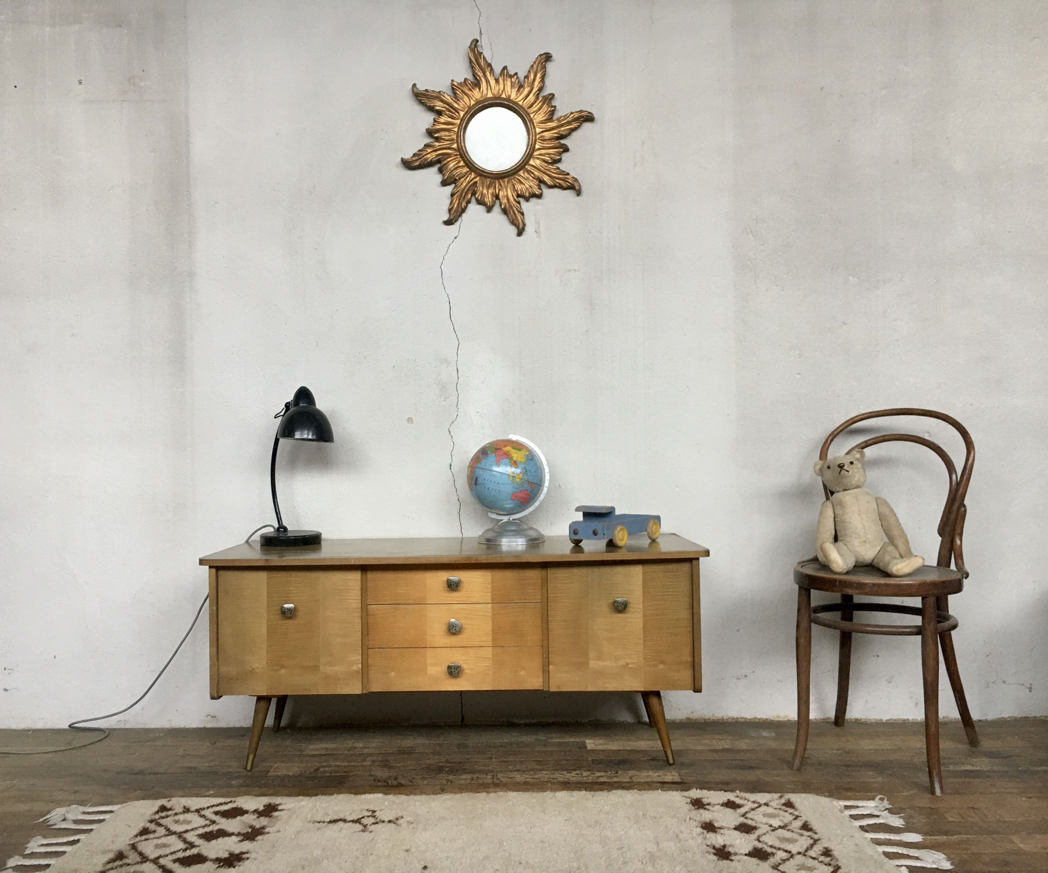 Enfilade furniture tv vintage feet compass Scandinavian style
