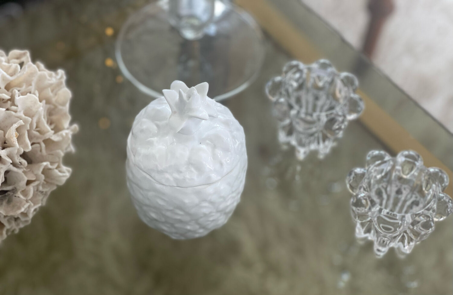 White earthenware bonbonnière