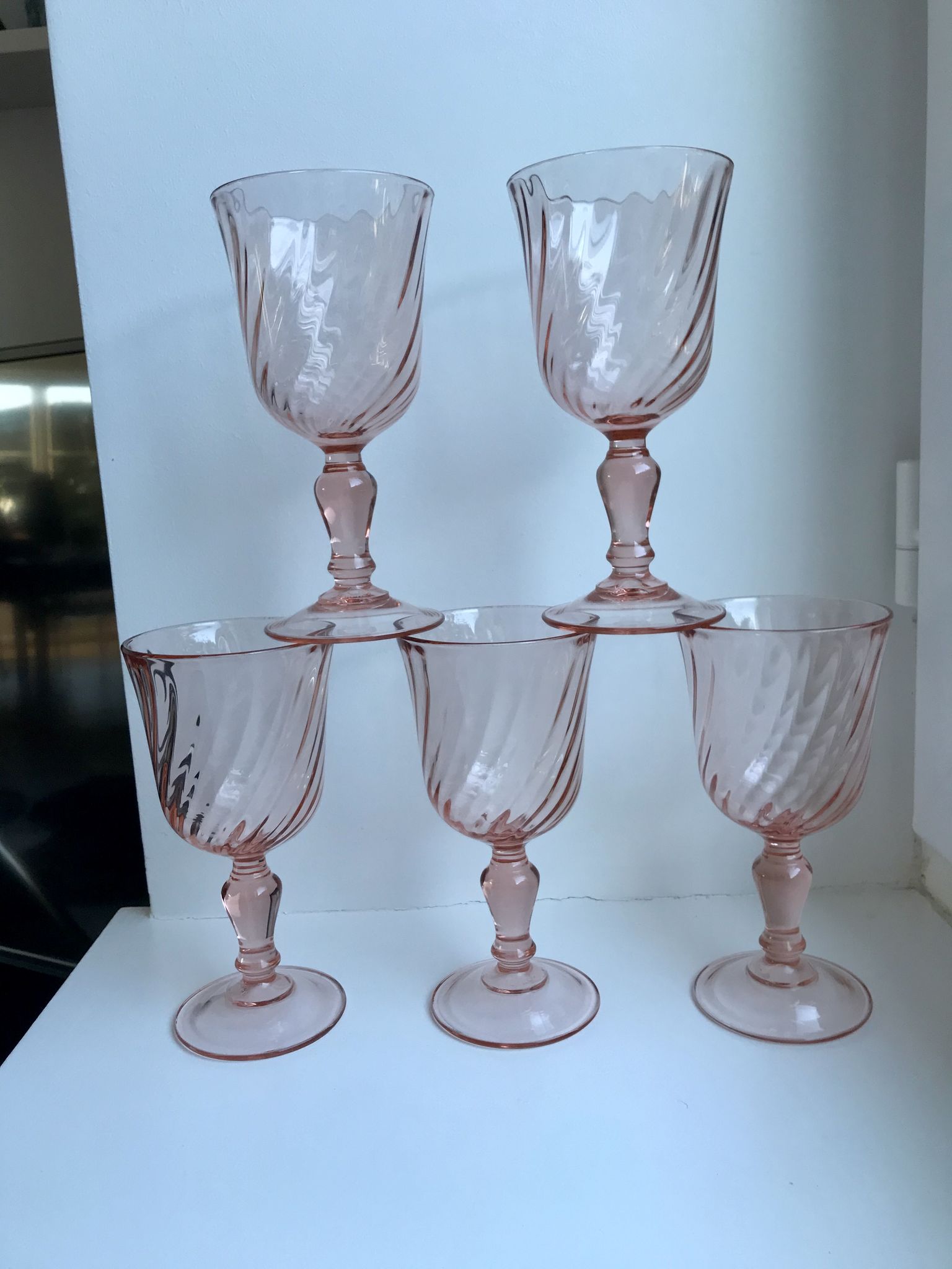 Set of 5 pink wine glasses 50s