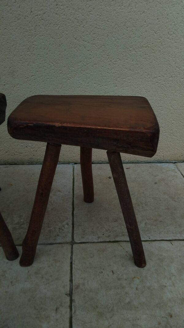 Paire de tabouret tripode ferme trait vintage brutaliste bois massif