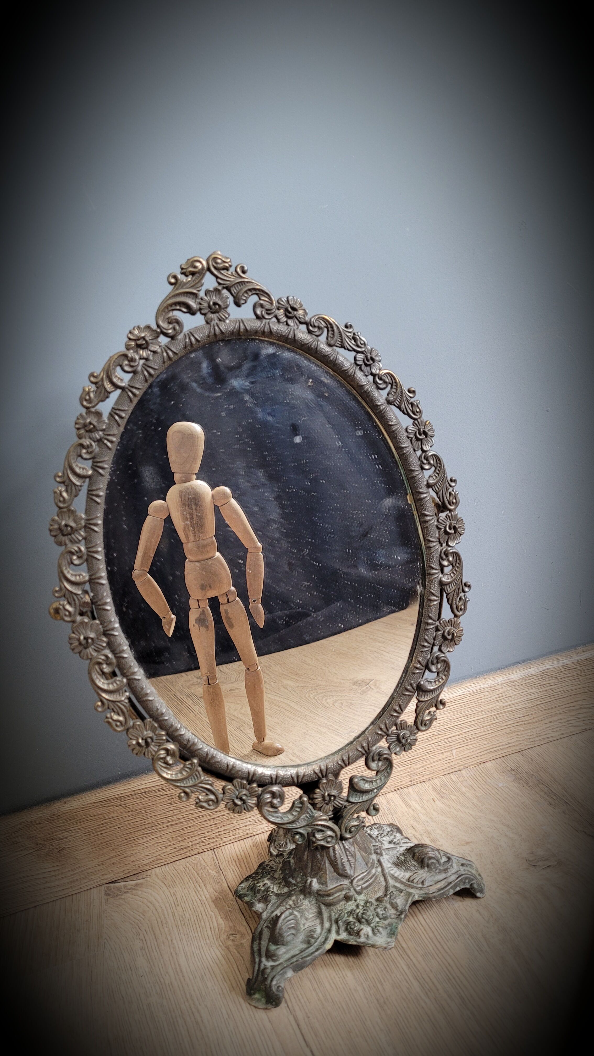Brass psyche mirror