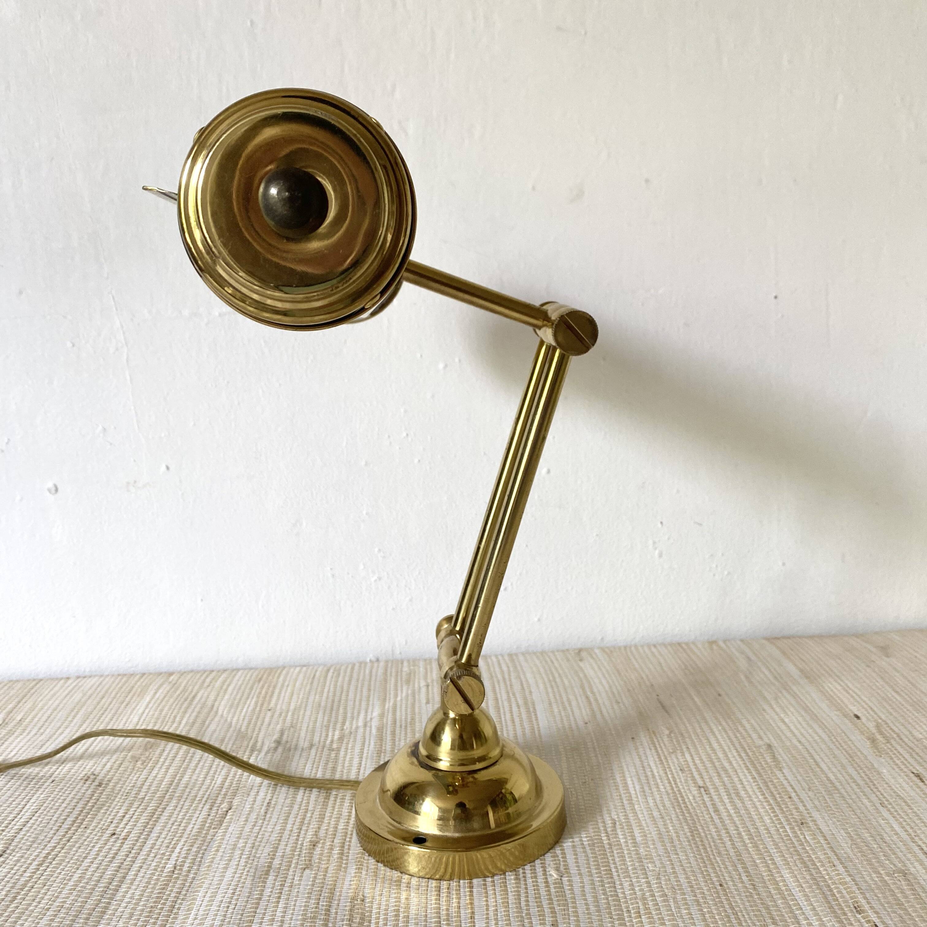 Wall light for brass picture lighting