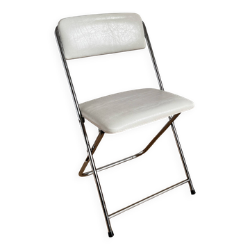 Folding chair in faux leather