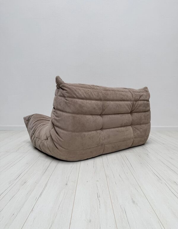 Canapé 2 places Togo en Alcantara original par Michel Ducaroy pour Ligne Roset, années 1990