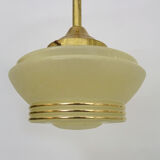 Suspension globe jaune granité, liseré doré abat jour ancien art déco. Année 50