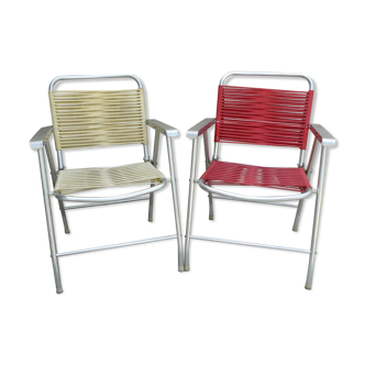 Pair of folding chairs in aluminum and scoubidou from the 70s