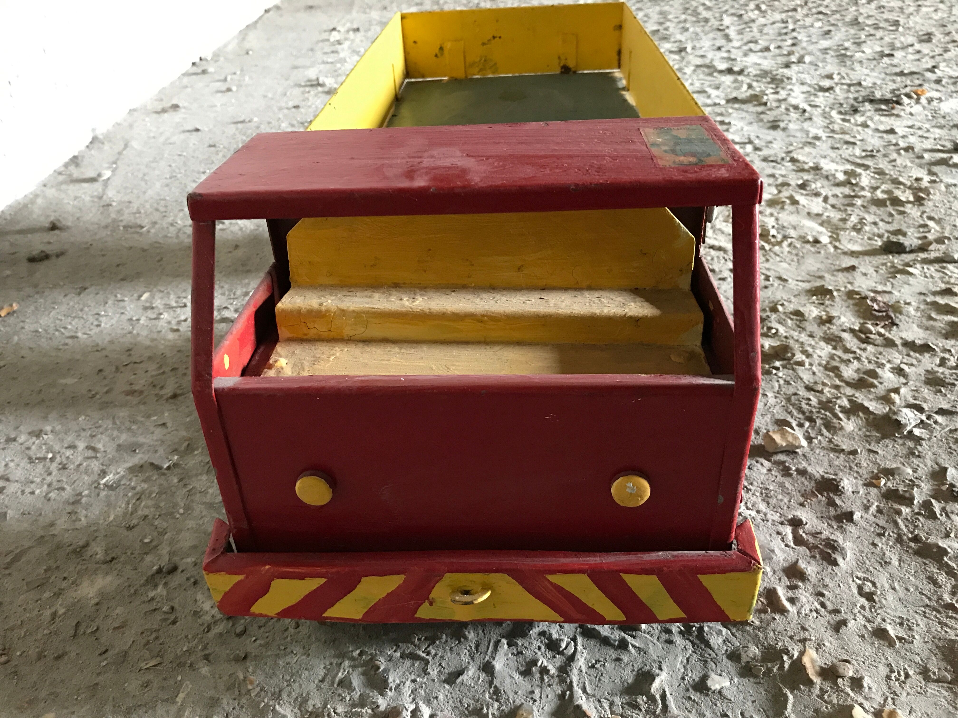 Former 50s metal dump truck vintage