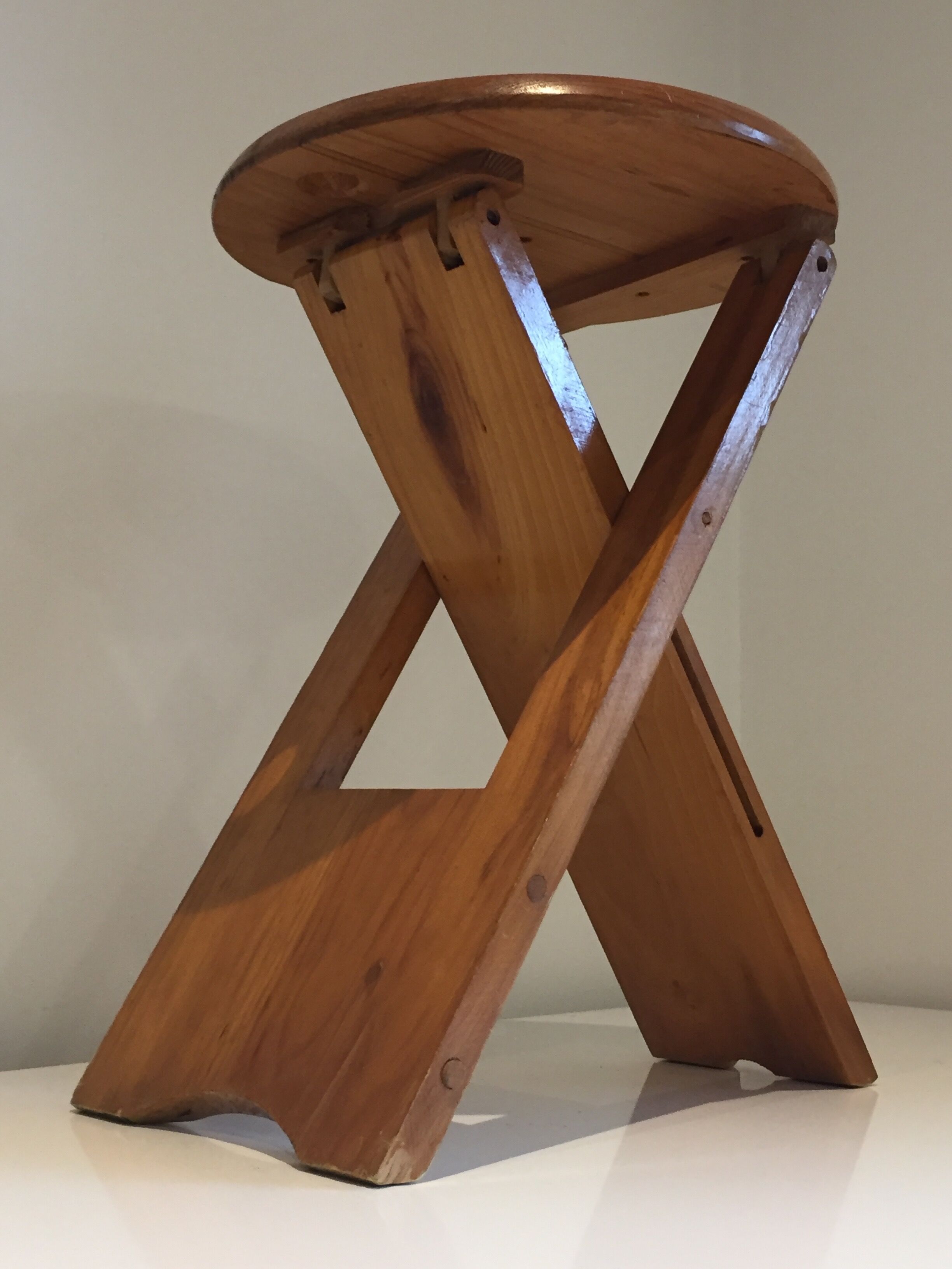 Suzy stool Adrian Reed folding stool, 1980s design