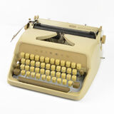1964 modern suitcase typewriter, Triumph Gabrielle 1, Germany