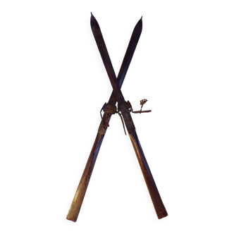 Paire de skis vintage en bois L=1.88m
