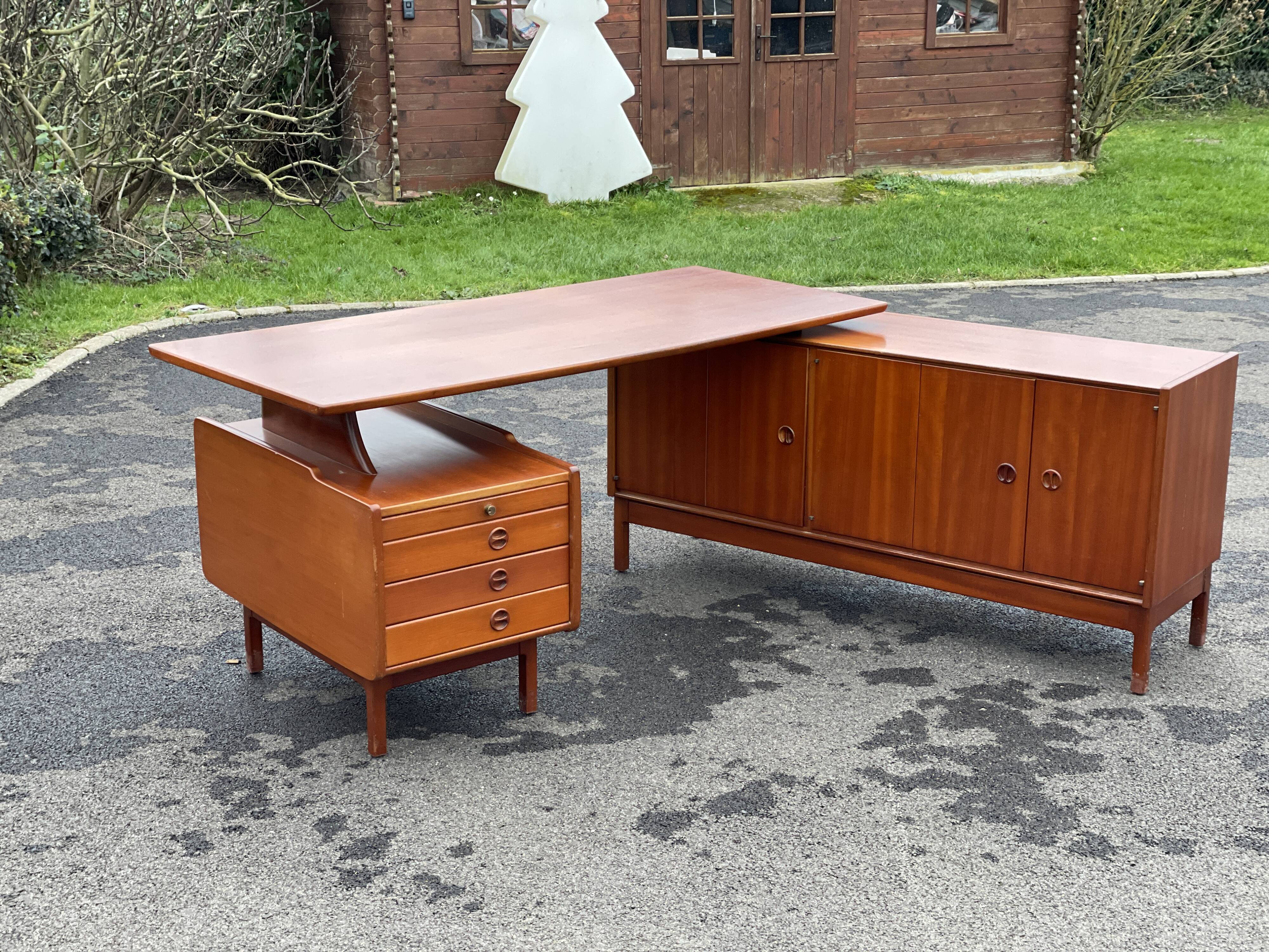 Desk Jacques Hauville 1960 bema and enfilade desk