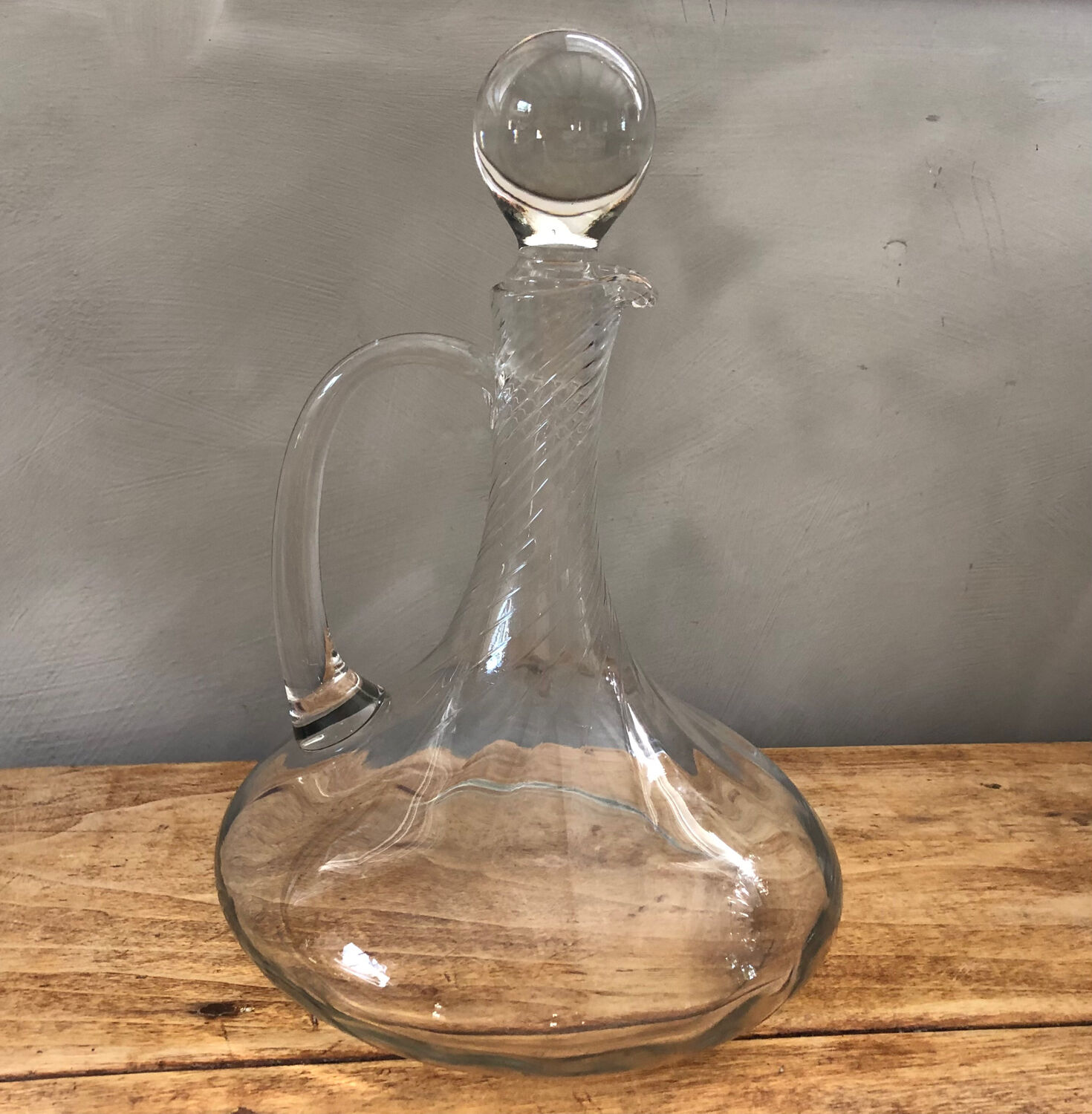 Crystal wine decanter