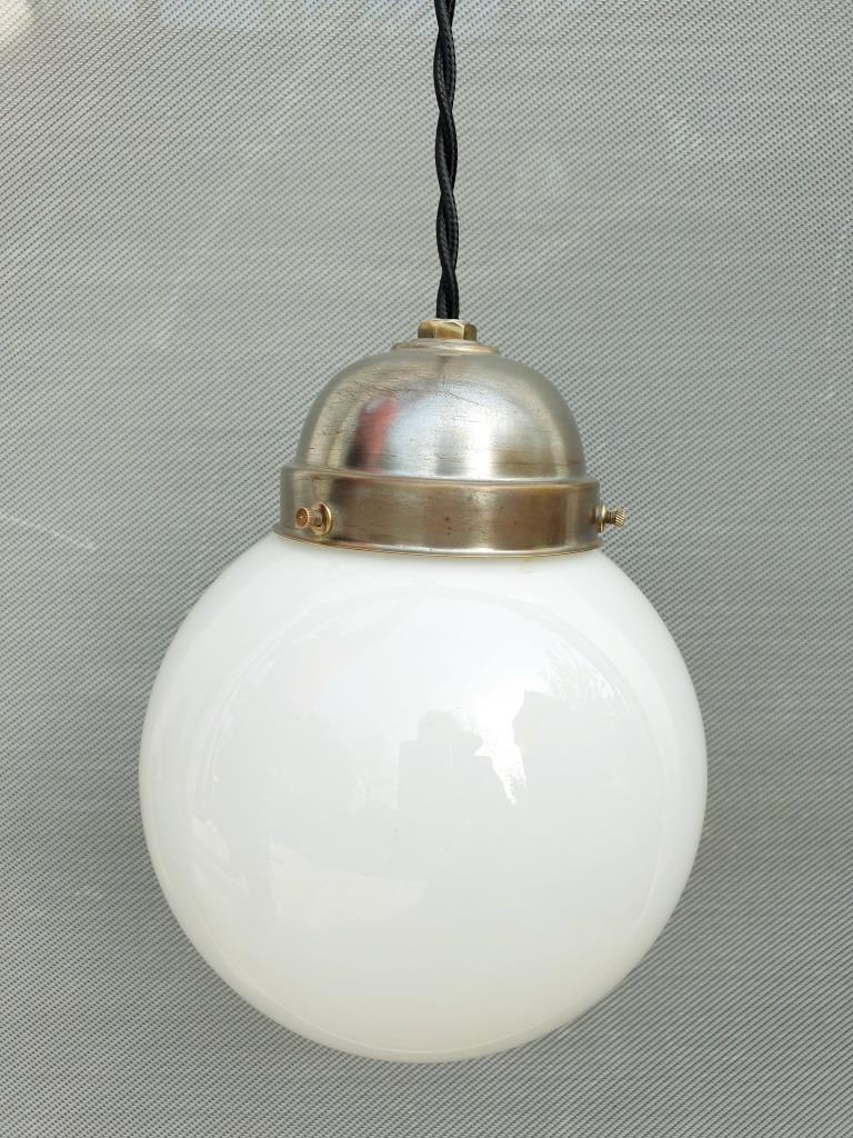 Art Deco opaline ball suspension with porcelain fastener