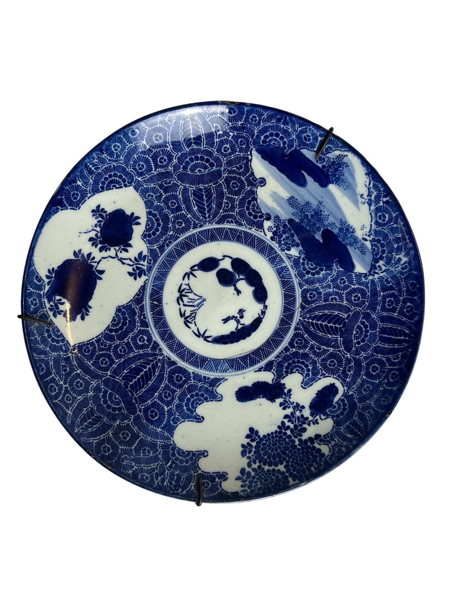 Japan, large white and blue porcelain plate from the 19th century.